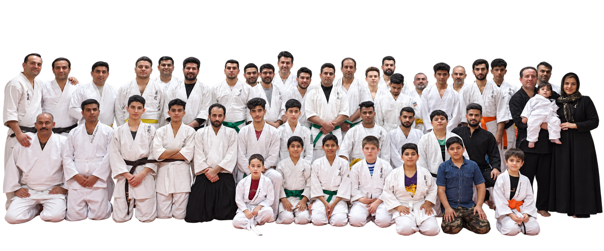 عکس یادگاری گروه آی کی دو اهواز همراه با هنرجویان و خانواده‌ها